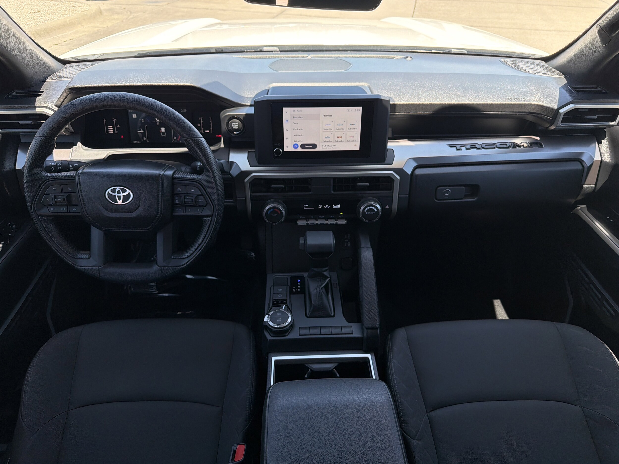 2024 Toyota Tacoma SR5 - Photo 13