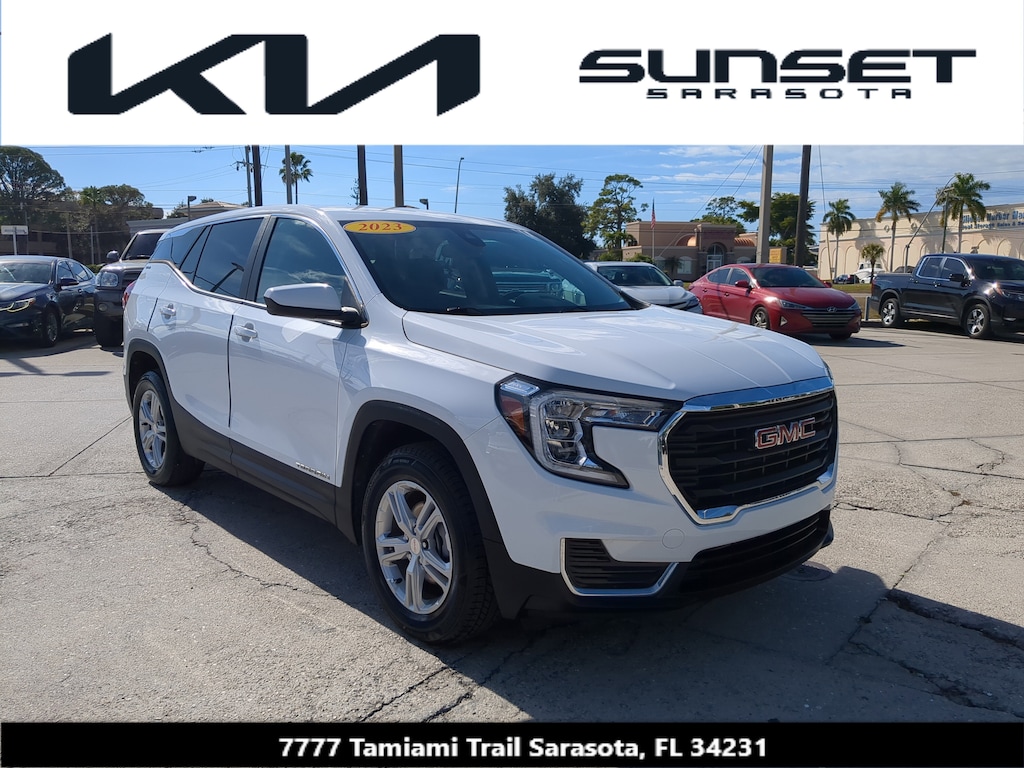 Used 2023 GMC Terrain SLE SUV