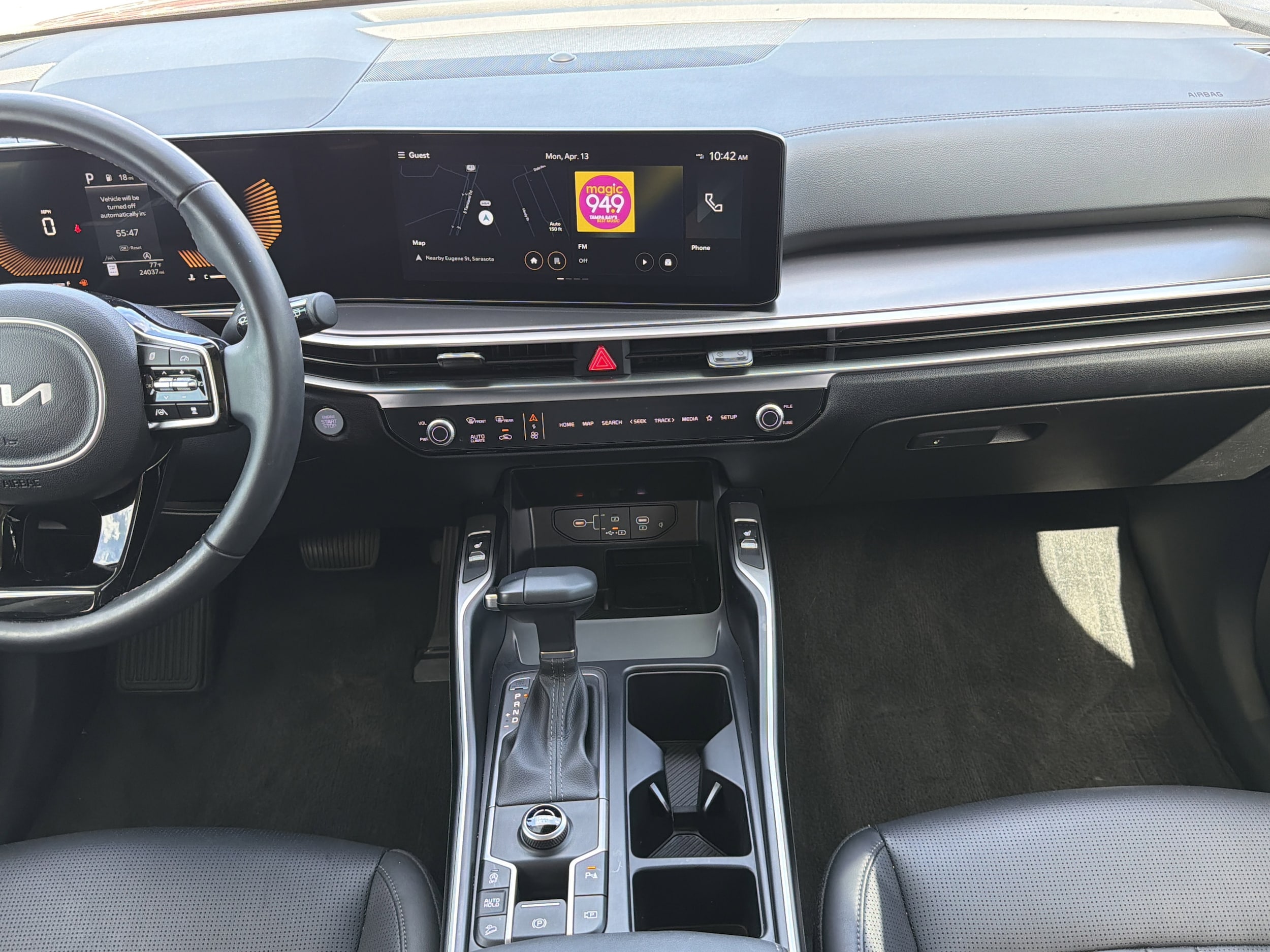 2024 Kia Sorento S - Photo 14