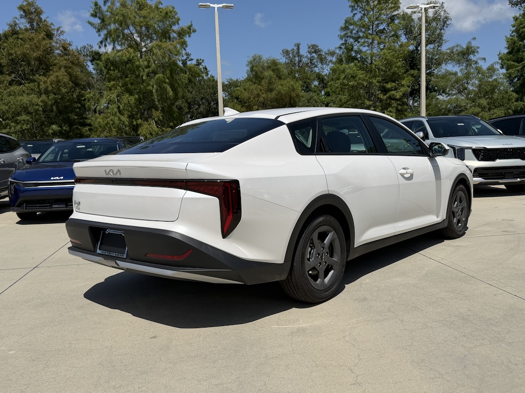 New 2026 Kia K4 LXS Sedan