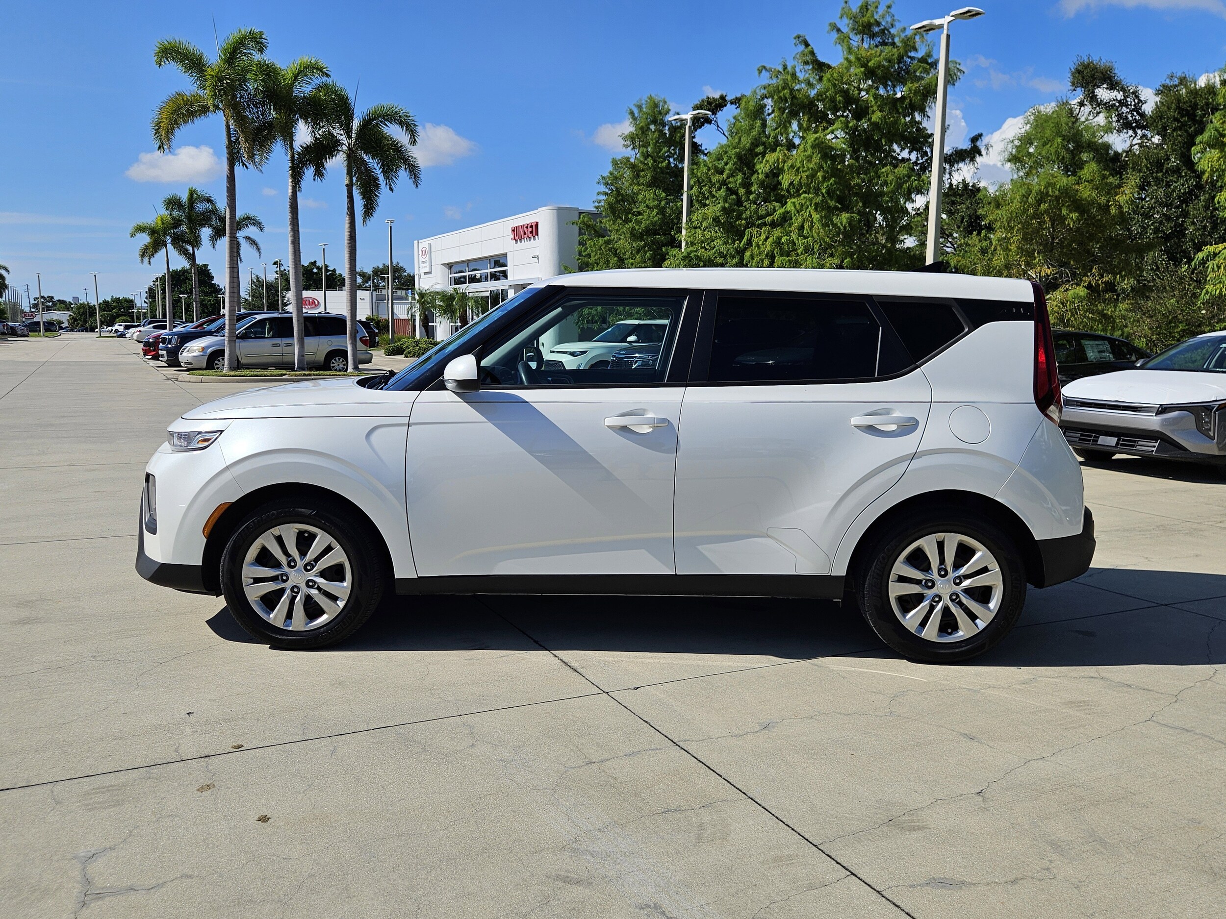 2021 Kia Soul LX S X-Line photo 4