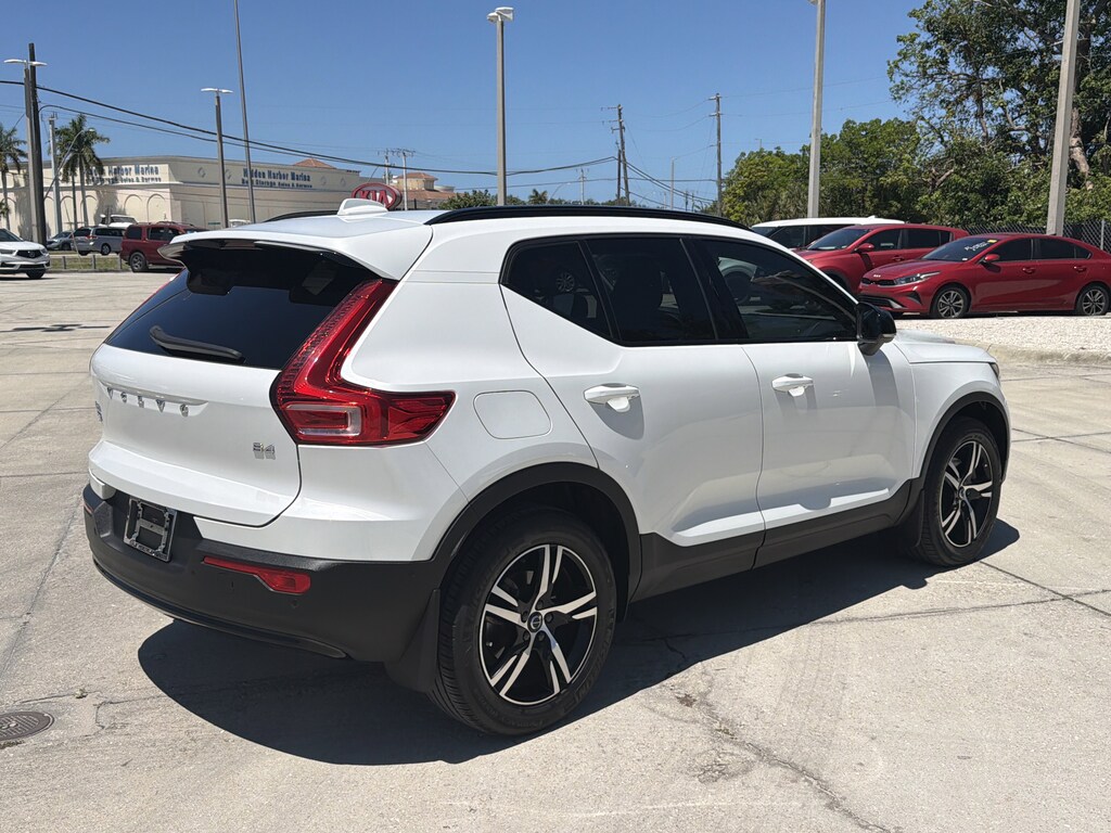 Used 2023 Volvo XC40 B4 FWD Plus Dark SUV