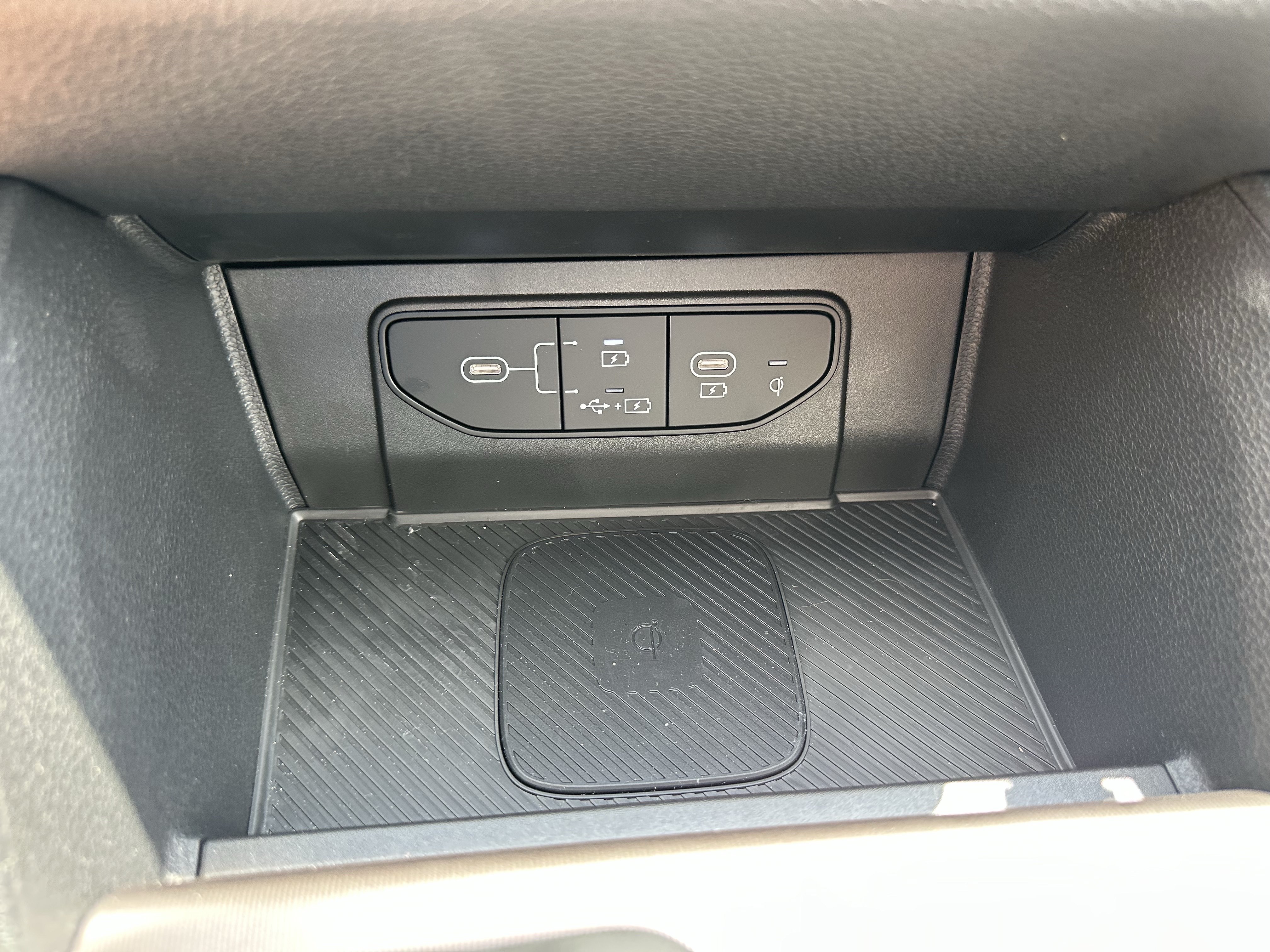 2026 Kia Sportage EX - Photo 28