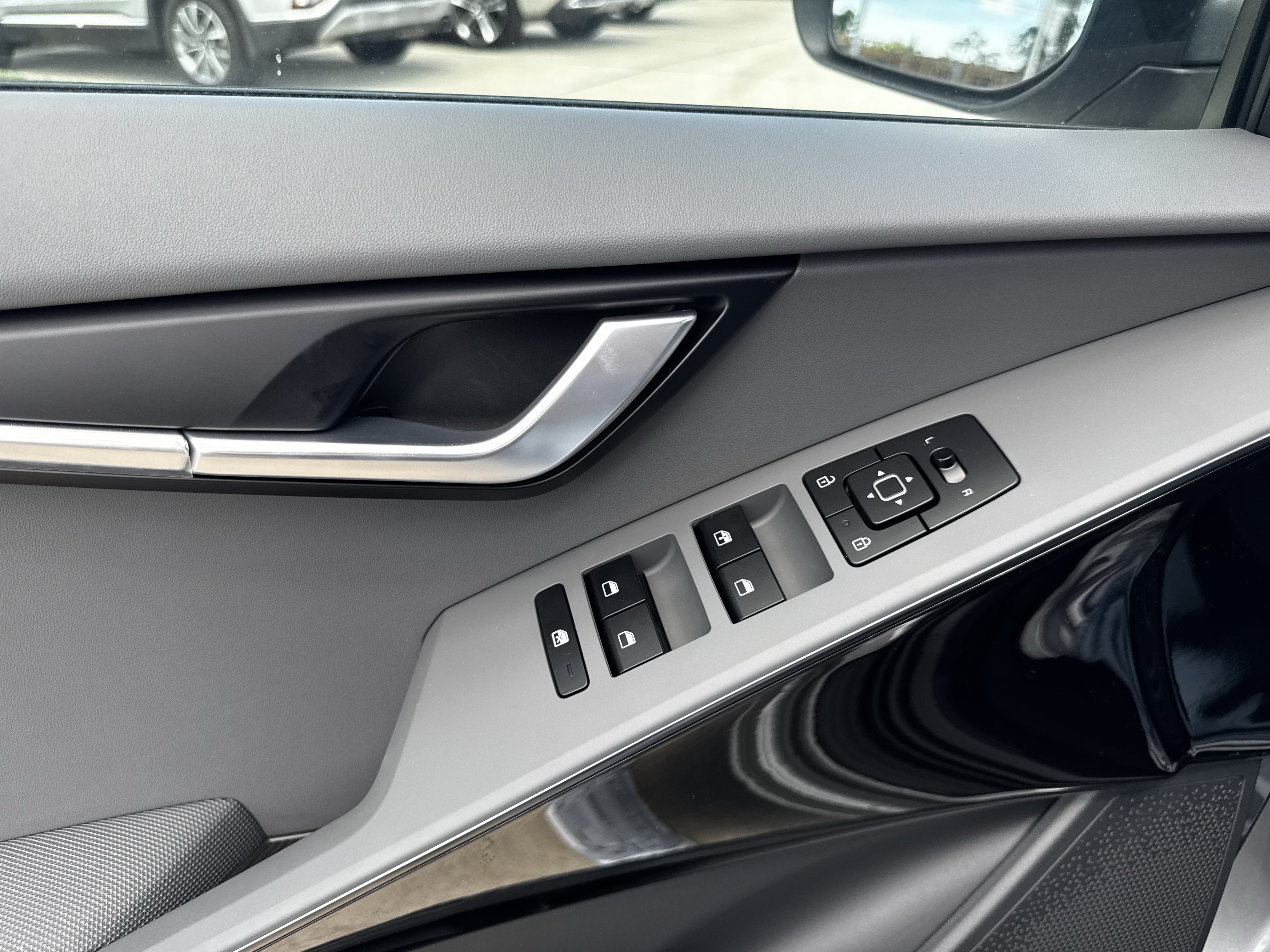 2026 Kia Niro EX - Photo 22