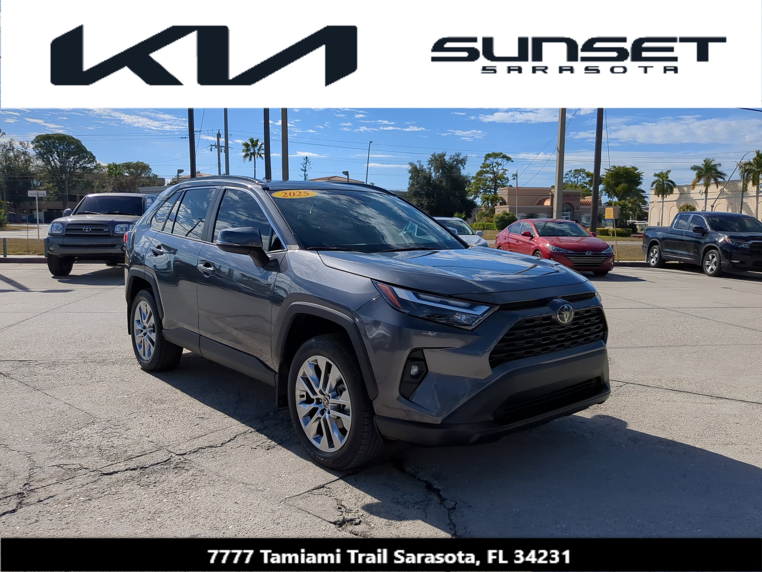 2025 Toyota RAV4 XLE Premium