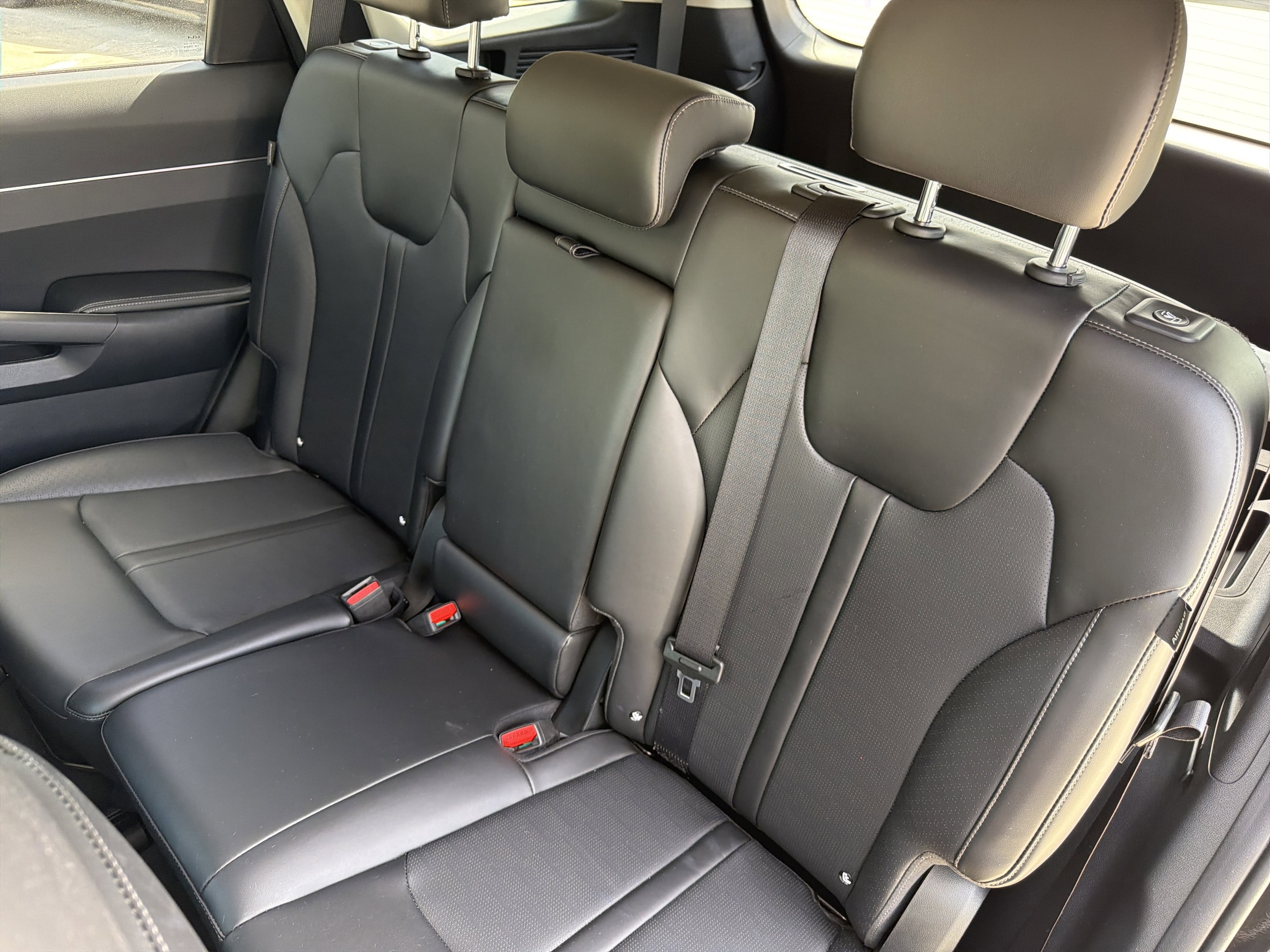2024 Kia Sorento S - Photo 21