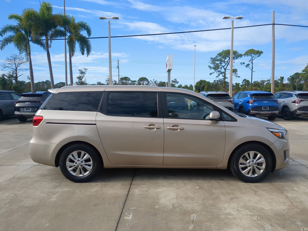 Used 2015 Kia Sedona LX FWD Van