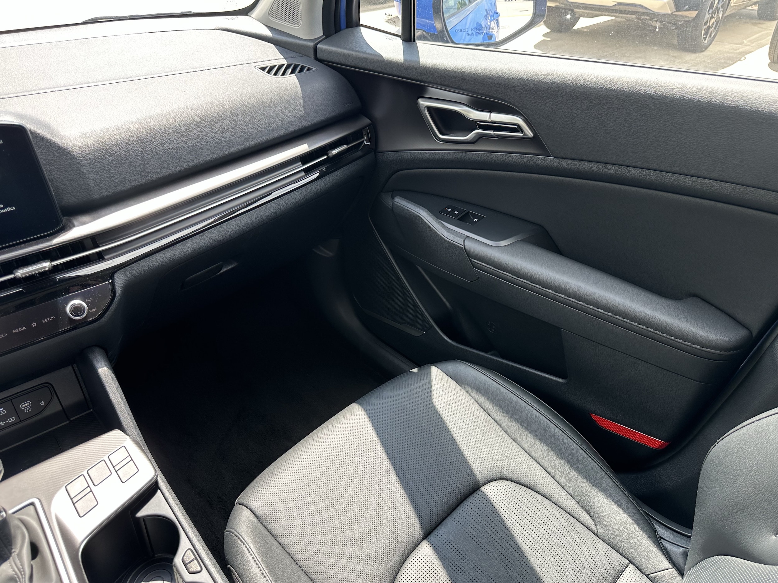 2026 Kia Sportage EX - Photo 13