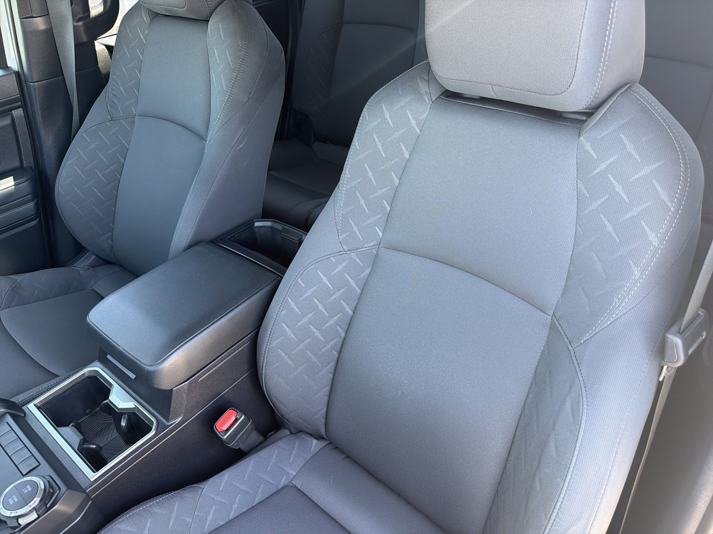 2024 Toyota Tacoma SR5 - Photo 22