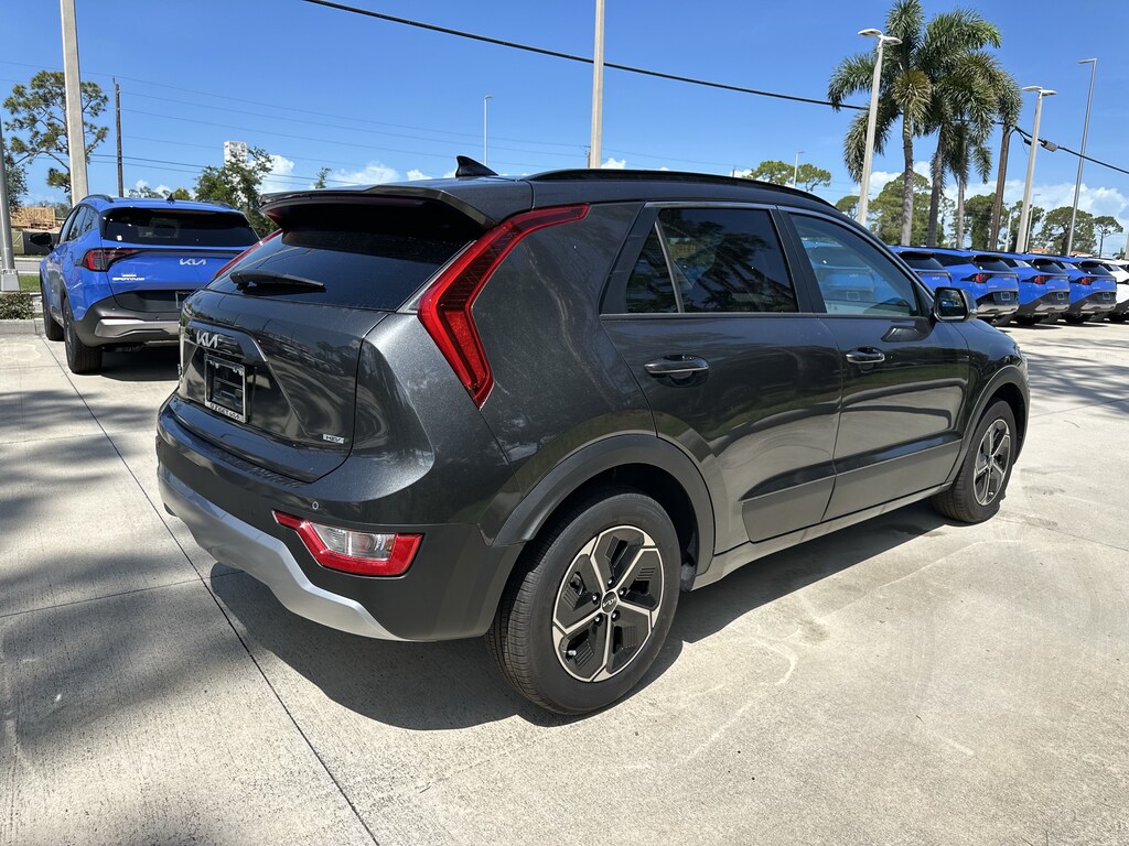 New 2026 Kia Niro EX SUV
