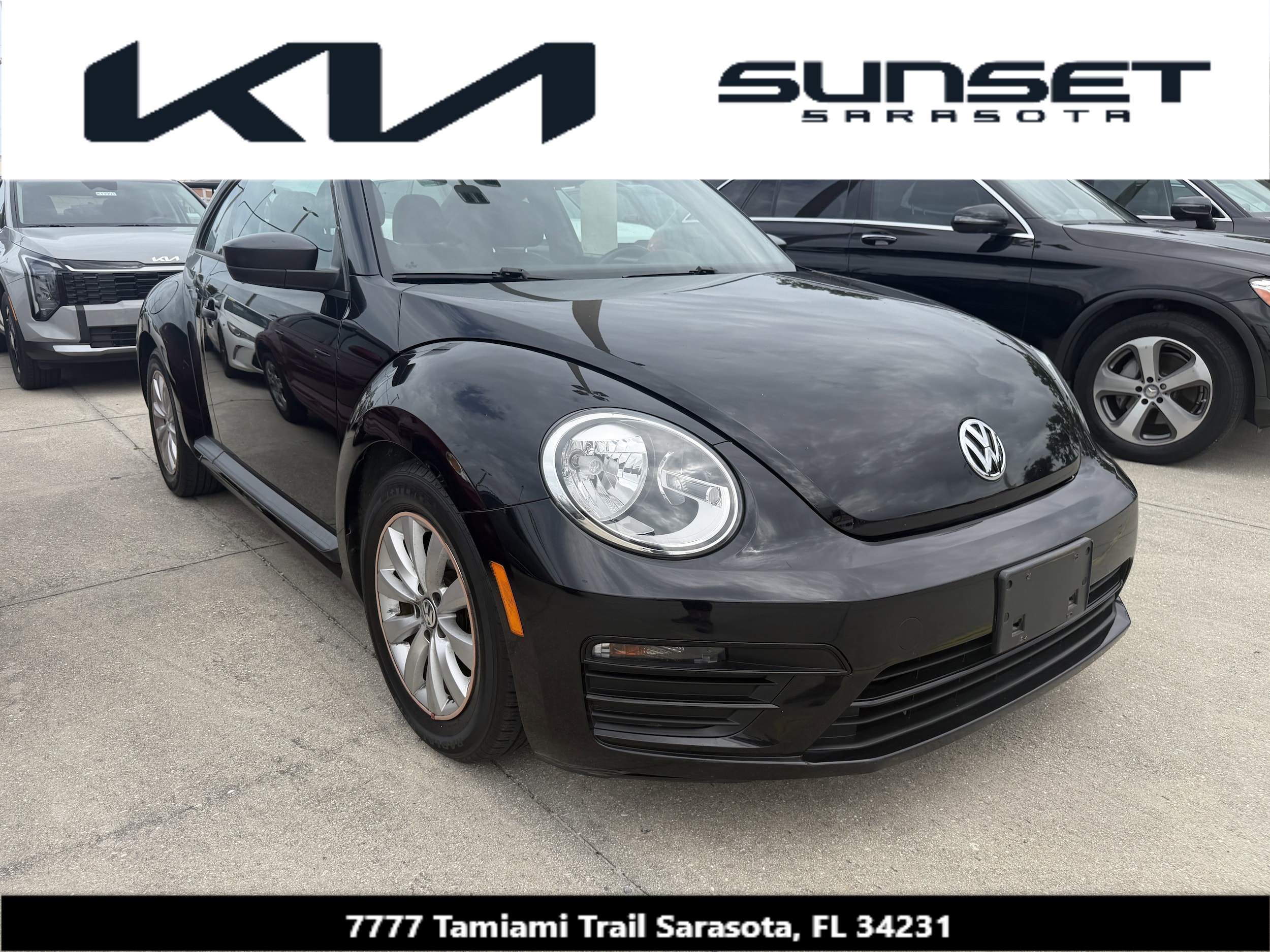 2018 Volkswagen Beetle 2.0T S Auto's photo
