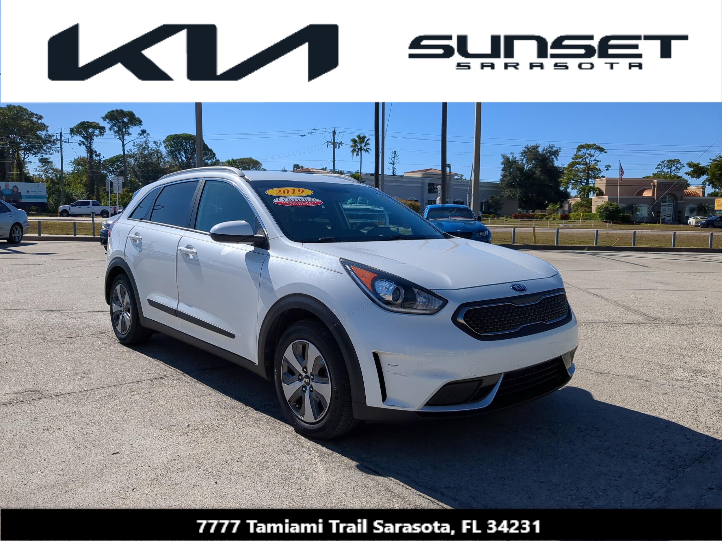 2019 Kia Niro LX's photo