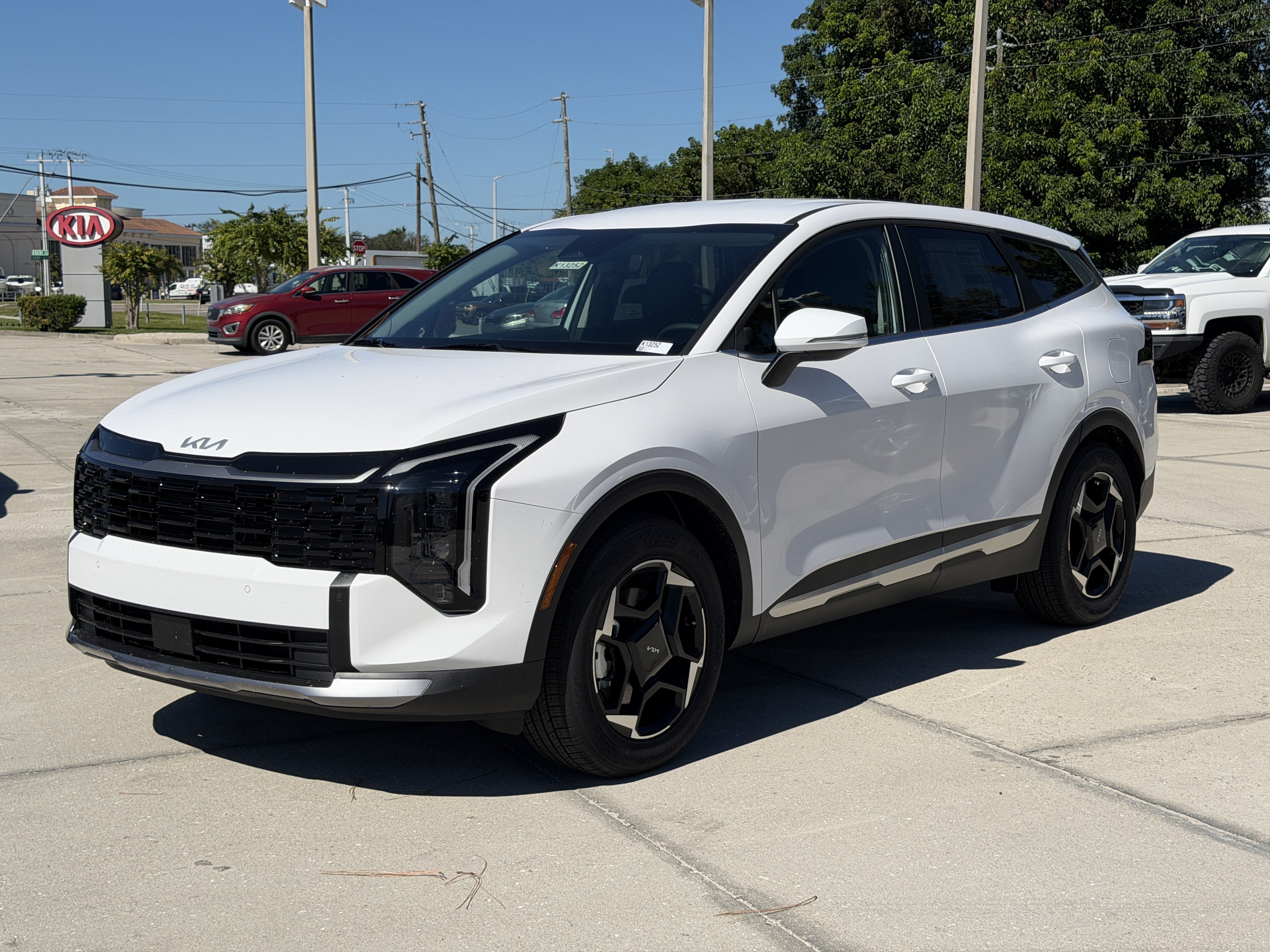 New 2027 Kia Sportage EX SUV