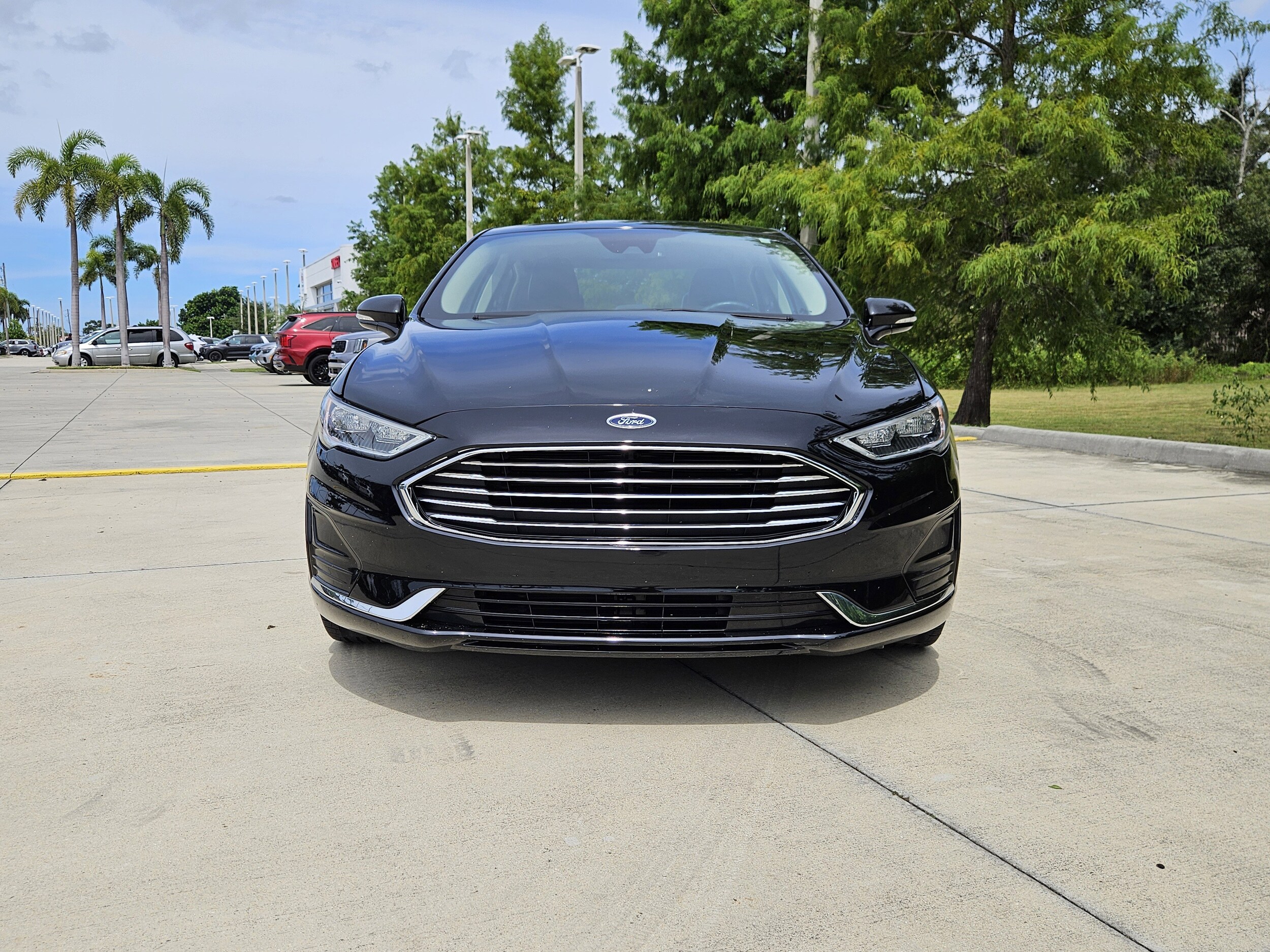 2019 Ford Fusion Hybrid SEL photo 2