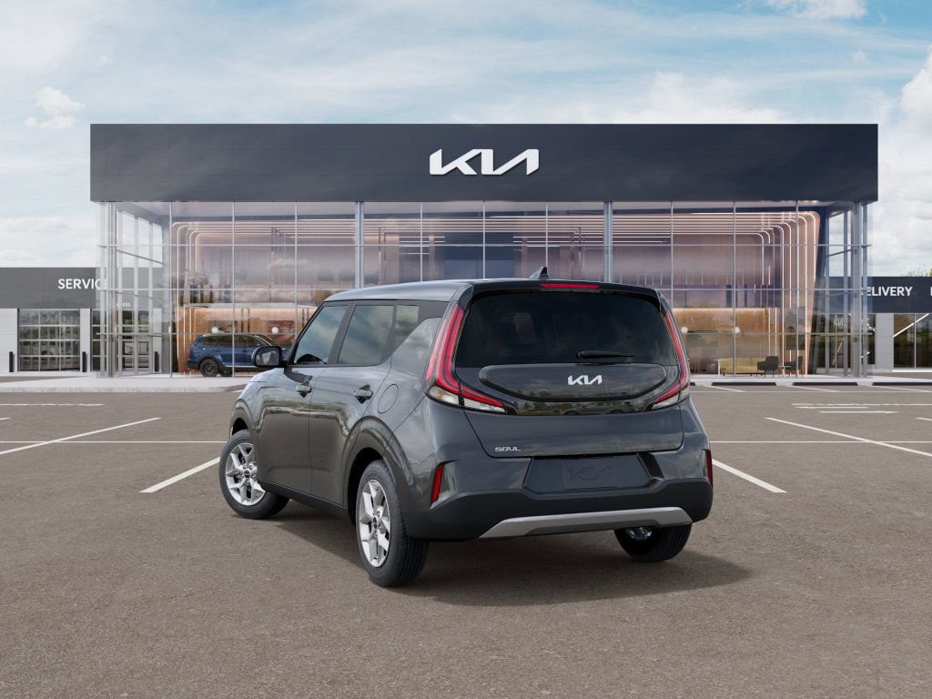 2025 Kia Soul LX photo 3
