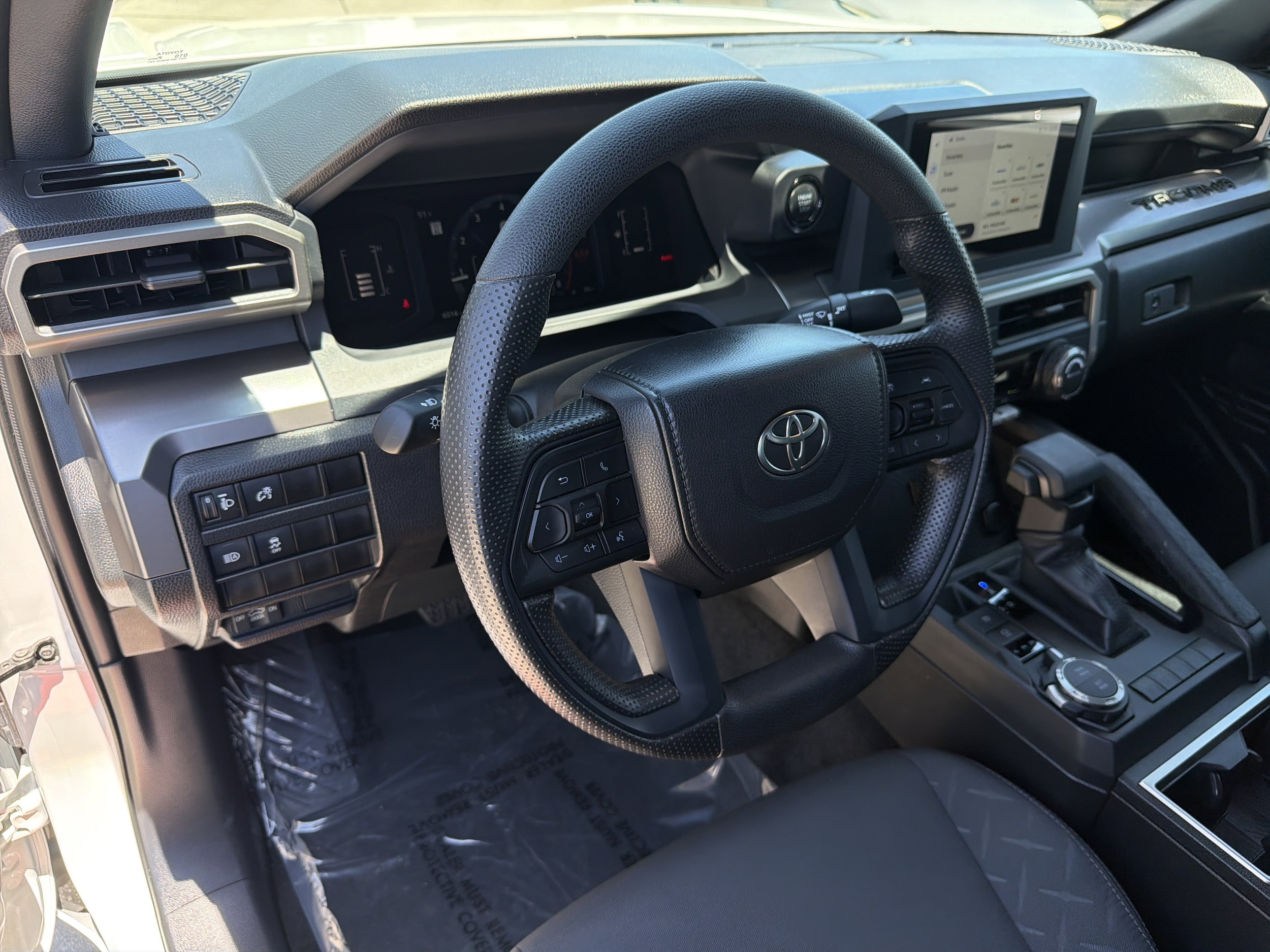 2024 Toyota Tacoma SR5 - Photo 20