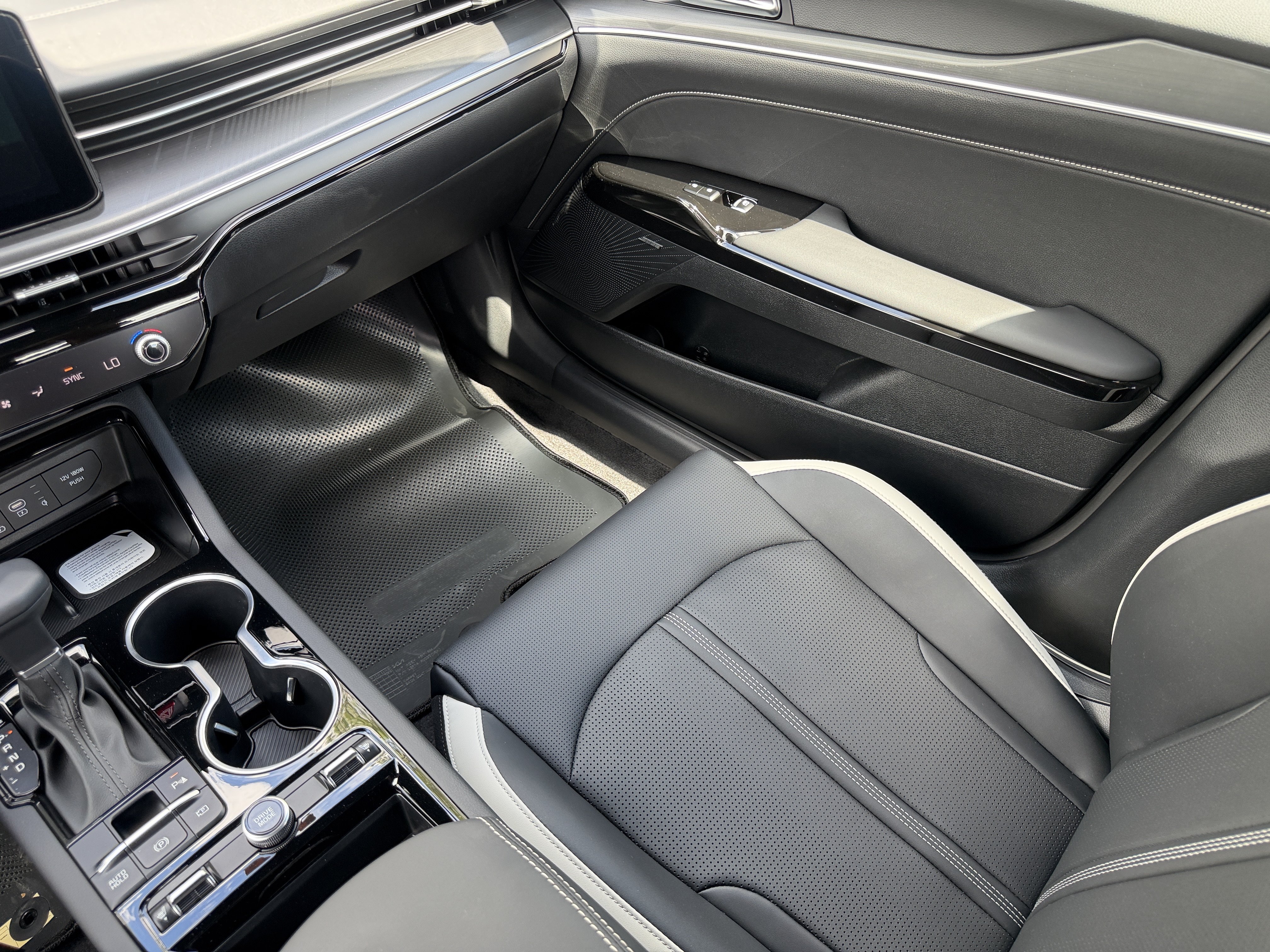 2026 Kia K5 GT-Line - Photo 16