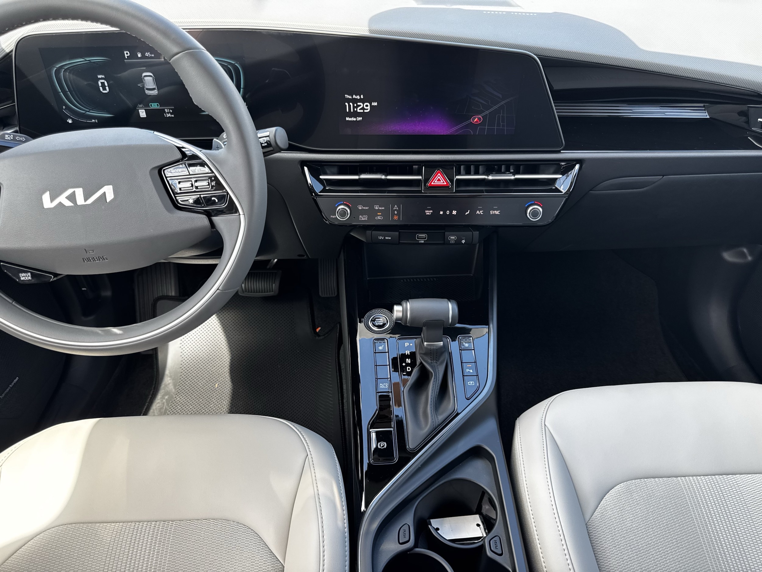 2026 Kia Niro EX - Photo 12