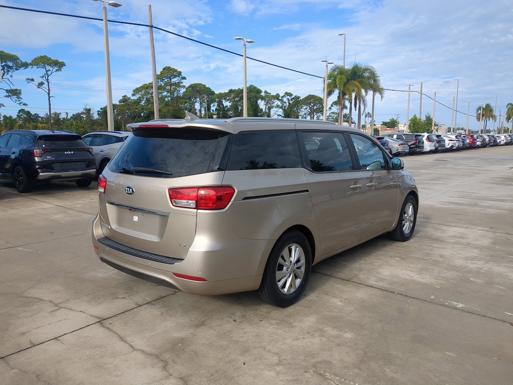 Used 2015 Kia Sedona LX FWD Van
