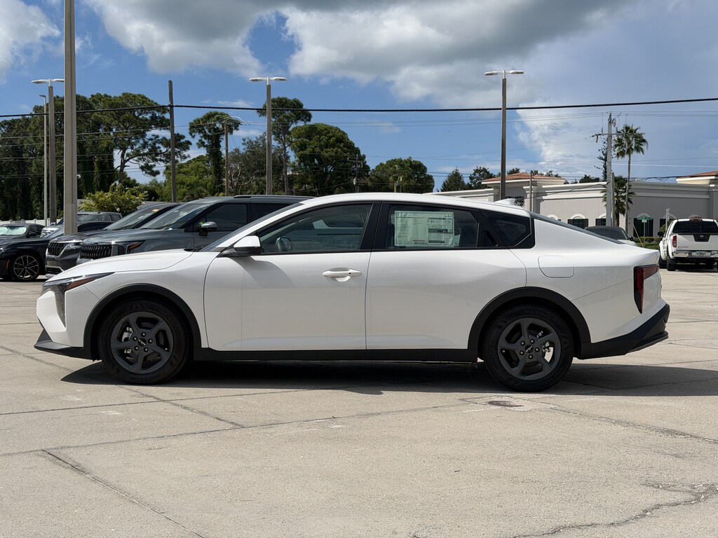 New 2026 Kia K4 LXS Sedan