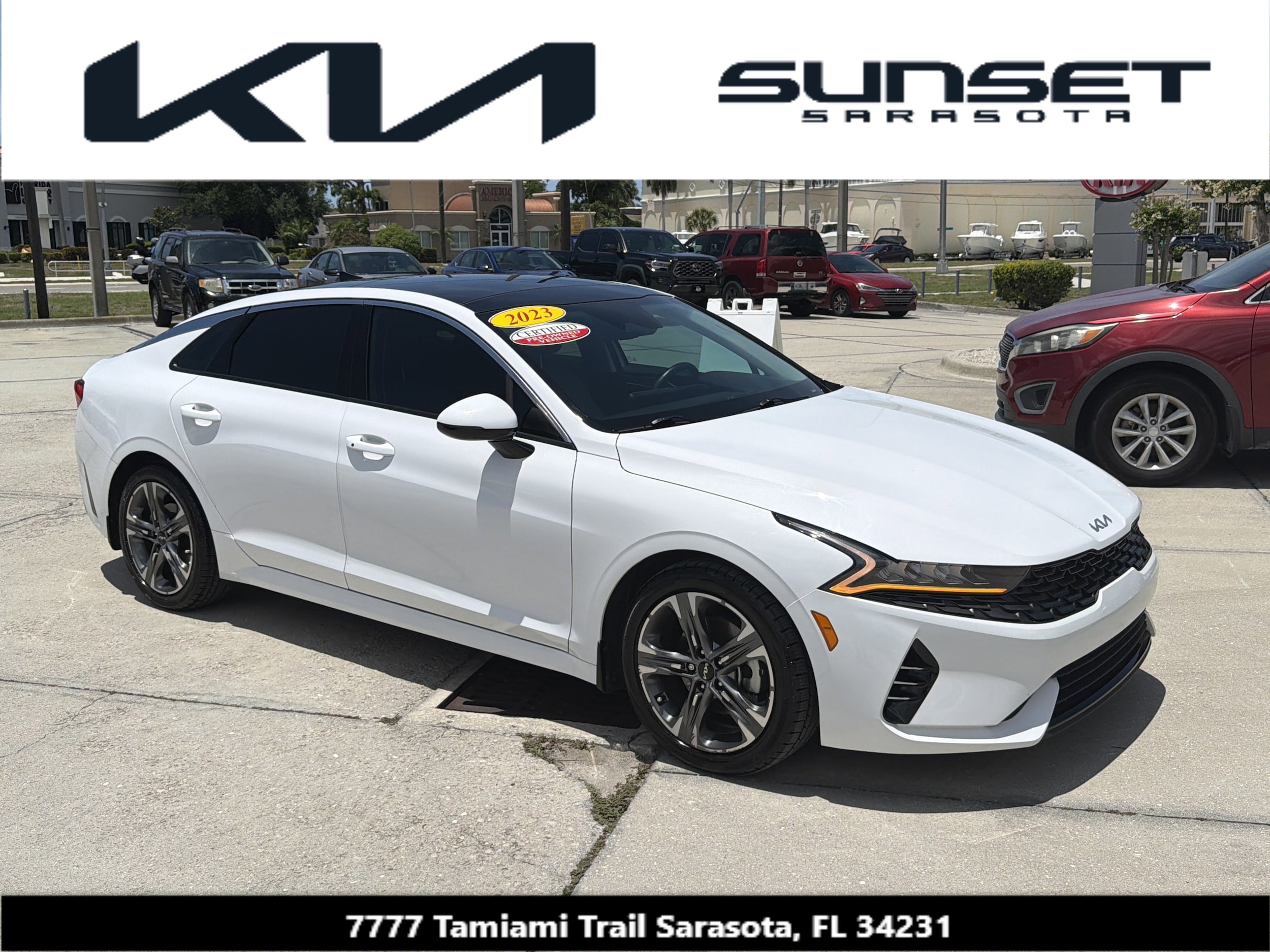 2023 Kia Optima EX FWD's photo