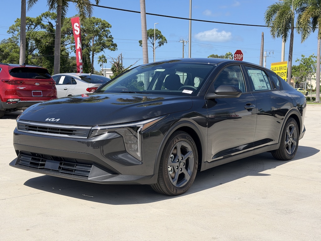 New 2026 Kia K4 LXS Sedan