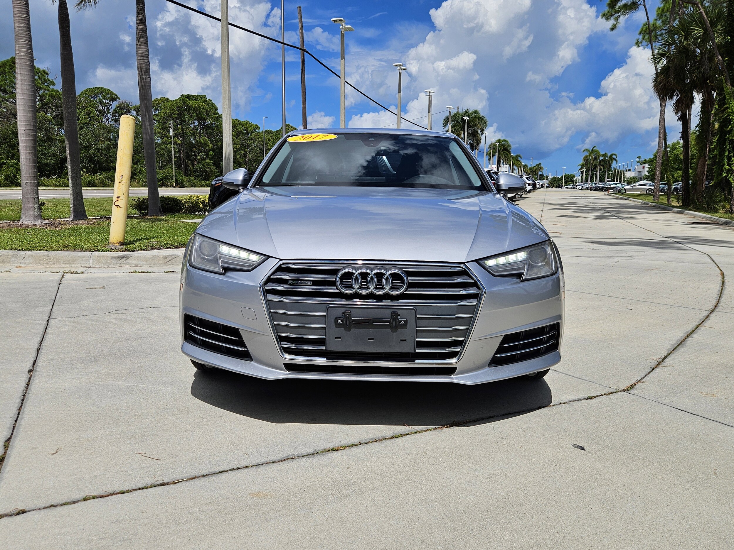 2017 Audi A4 2.0T Premium photo 2