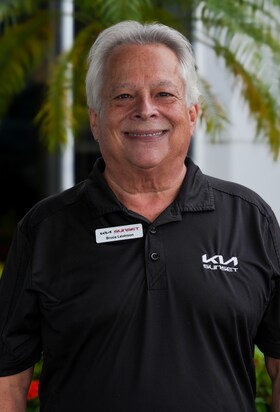 Staff member Bruce Levinson from ID_086c29