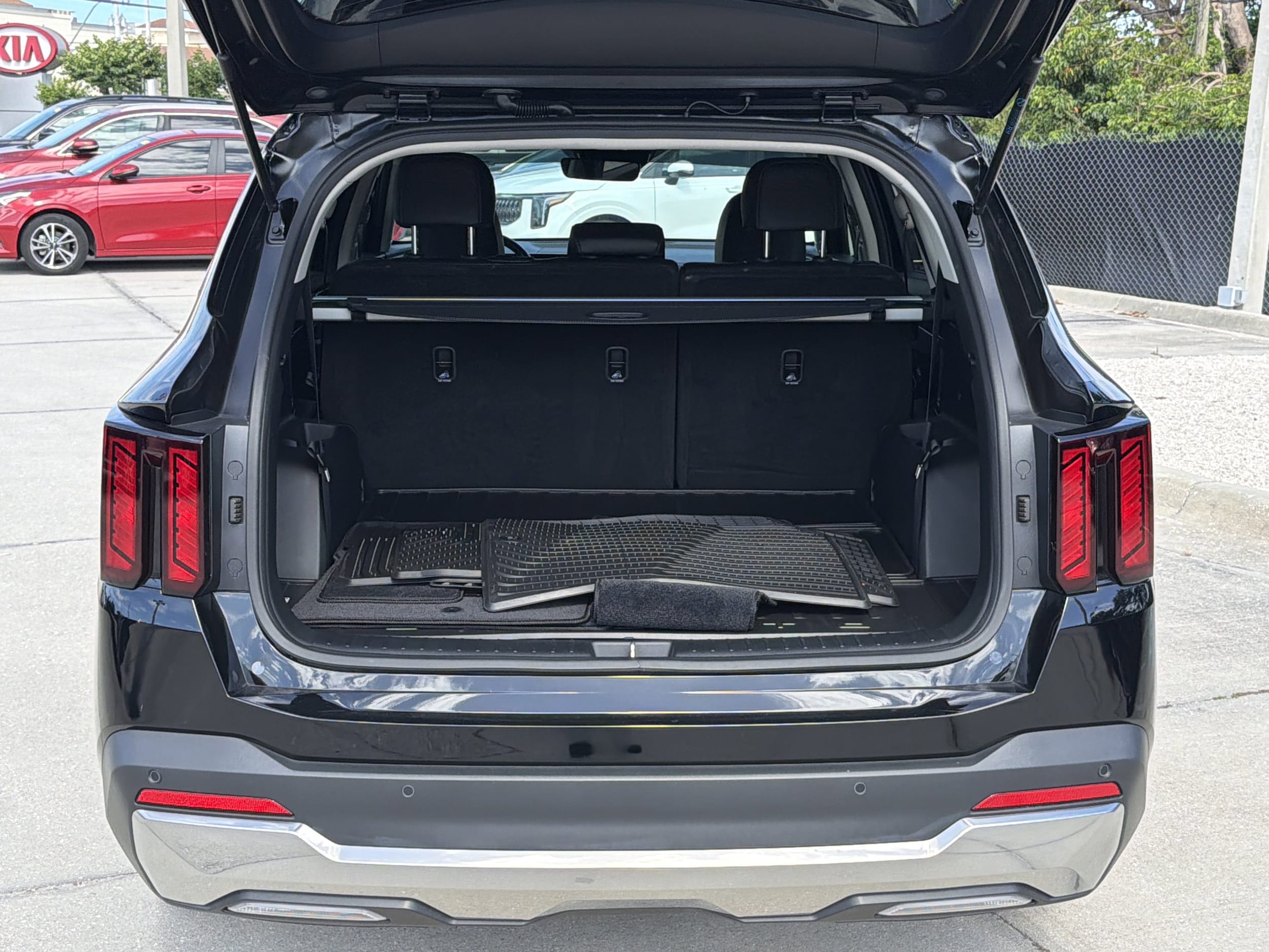 2024 Kia Sorento S - Photo 10