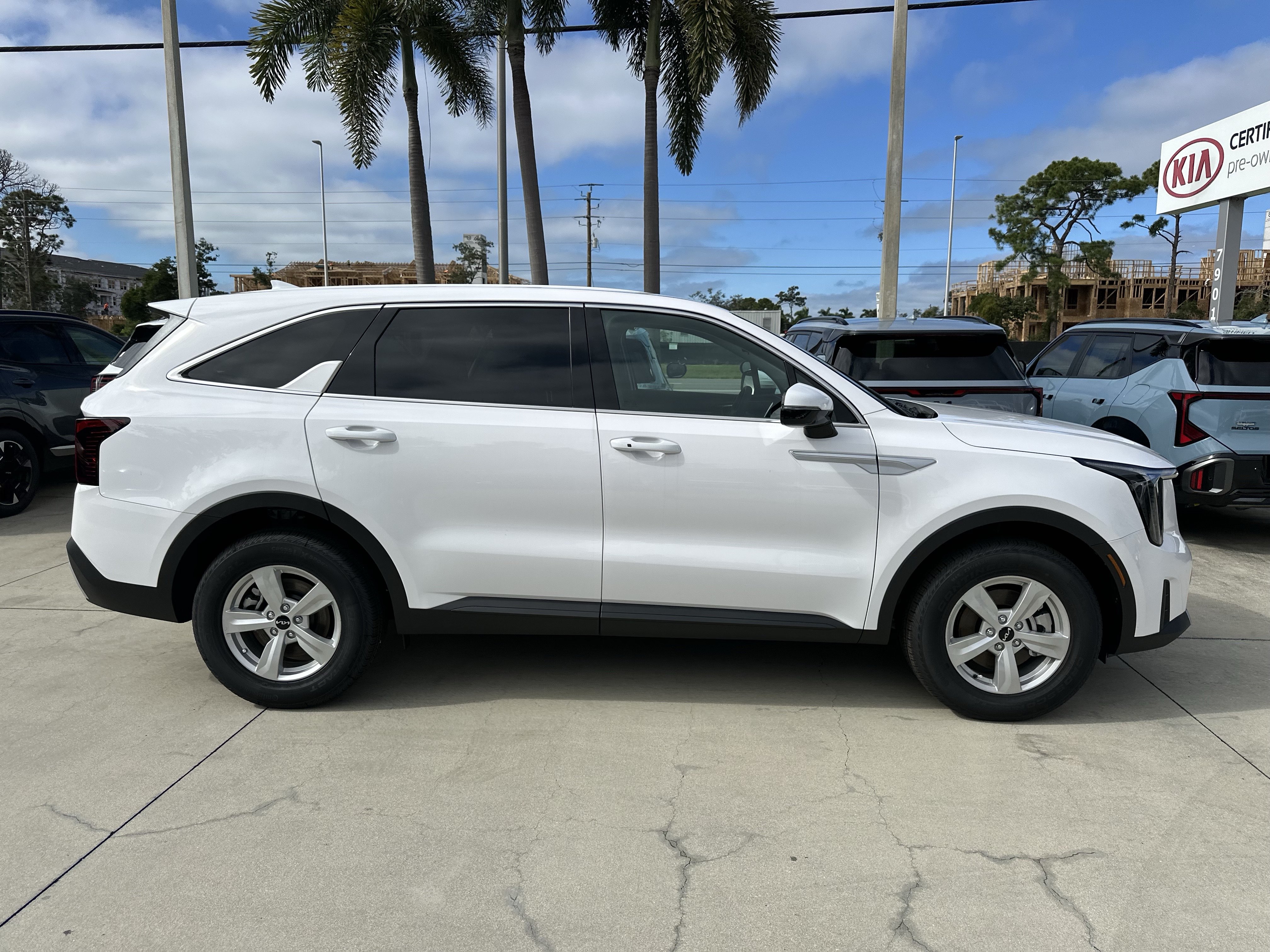 New 2026 Kia Sorento LX SUV
