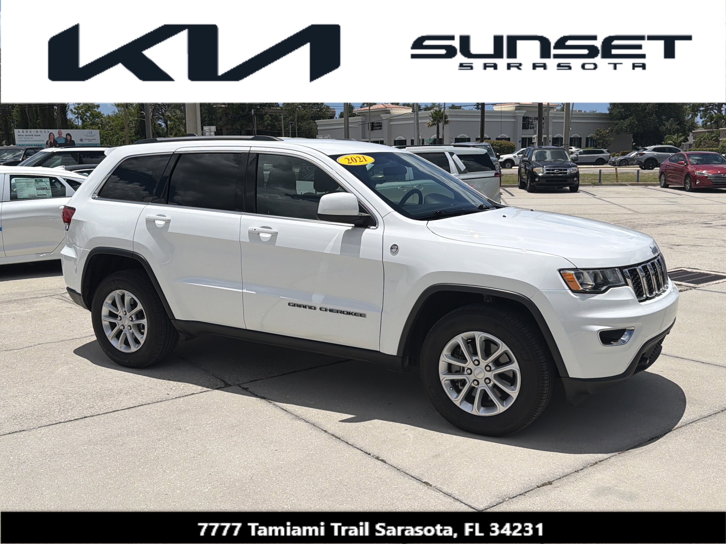 2021 Jeep Grand Cherokee Laredo E 4WD's photo
