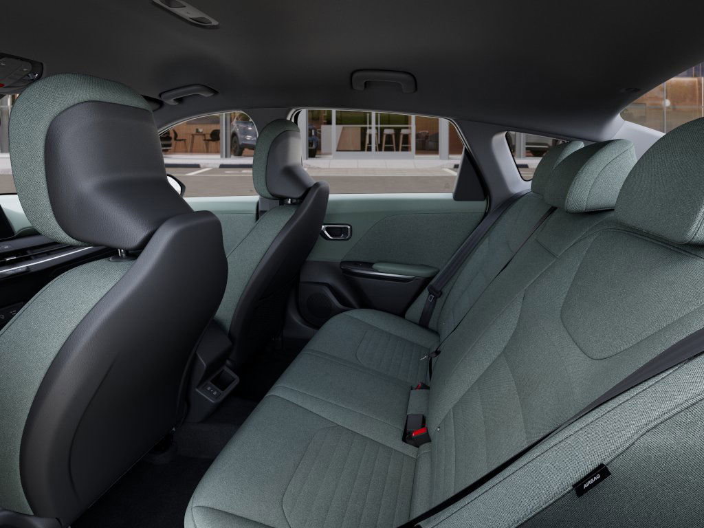 2025 Kia K4 EX - Photo 18