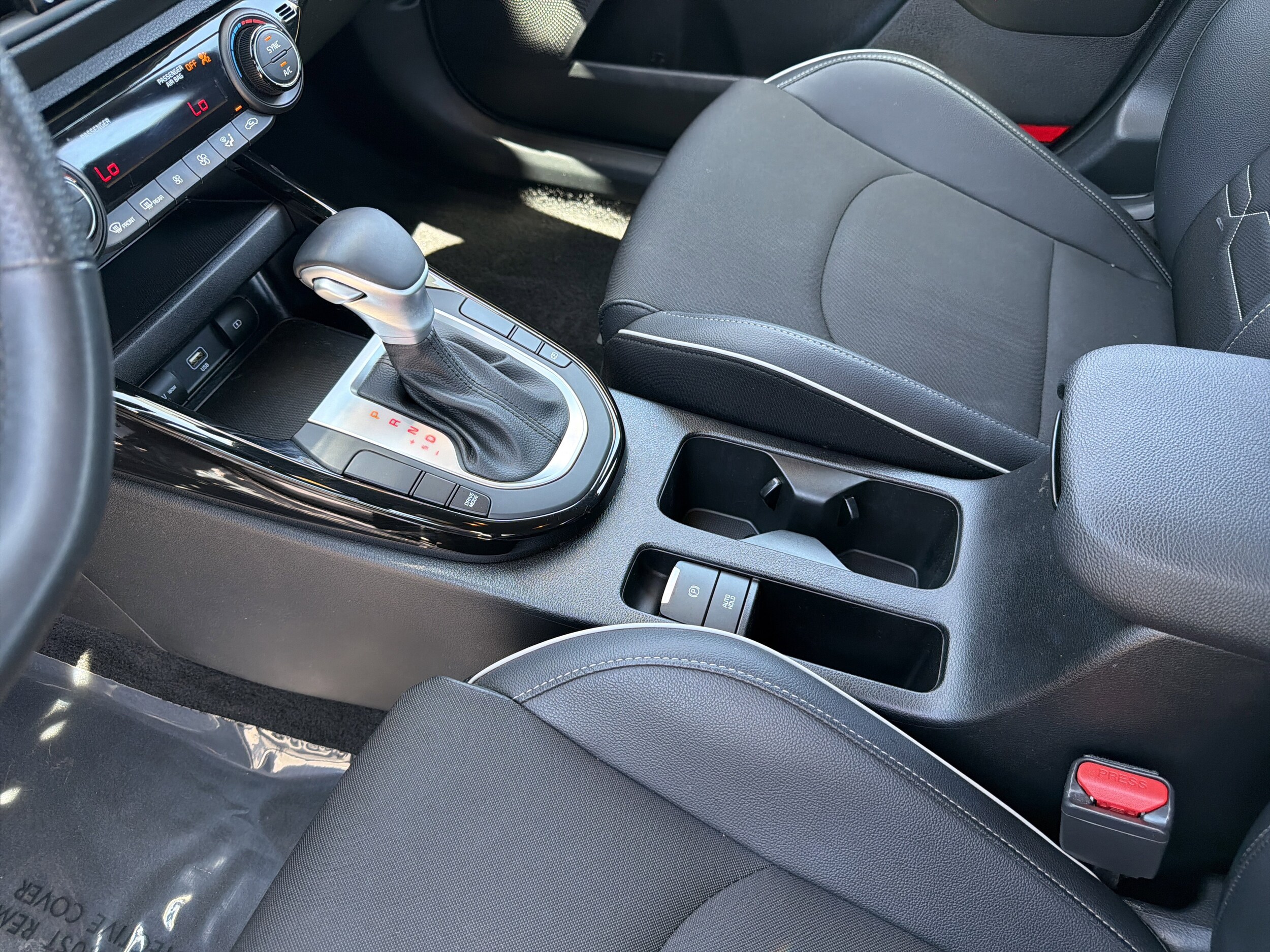 2022 Kia FORTE GT-Line - Photo 23