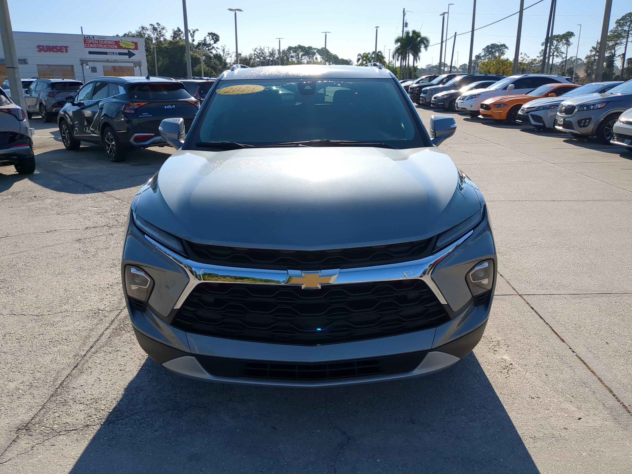 2025 Chevrolet Blazer 3LT photo 2