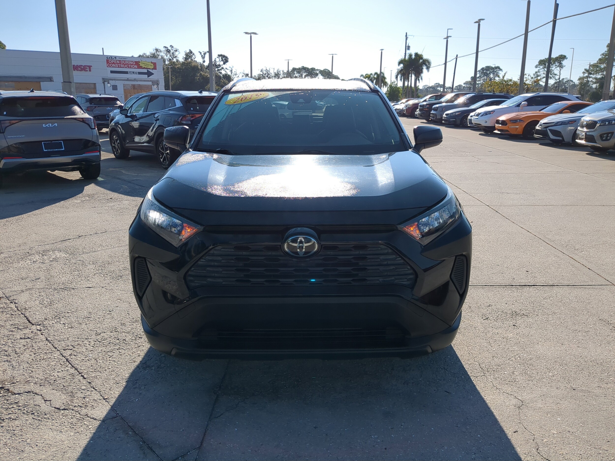 2019 Toyota RAV4 LE photo 2