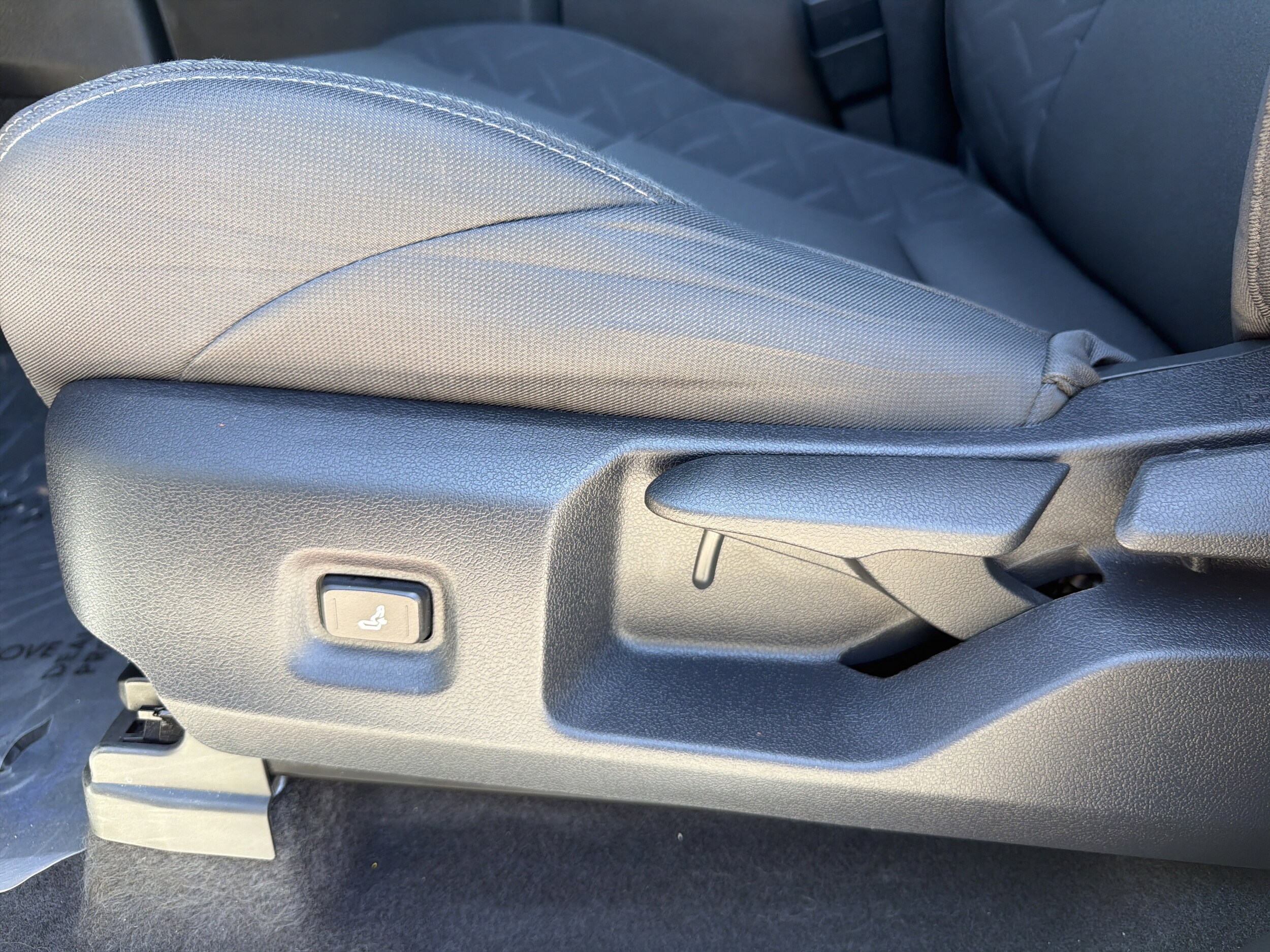 2024 Toyota Tacoma SR5 - Photo 23