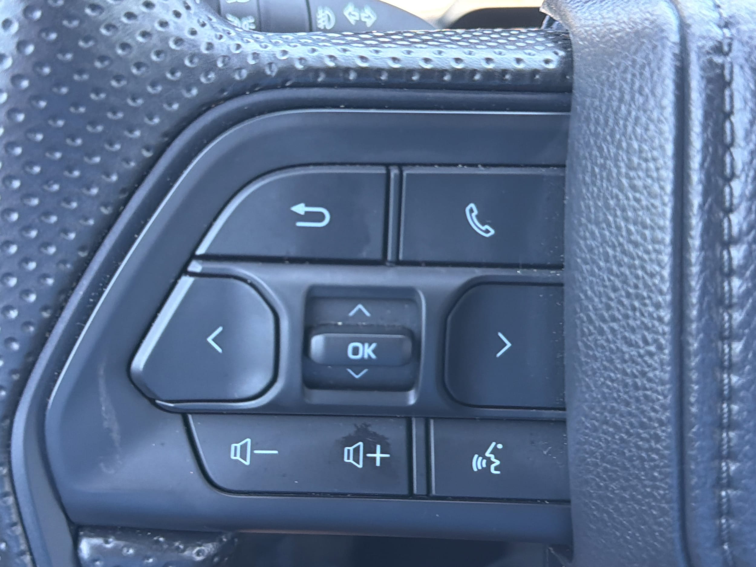 2024 Toyota Tacoma SR5 - Photo 28