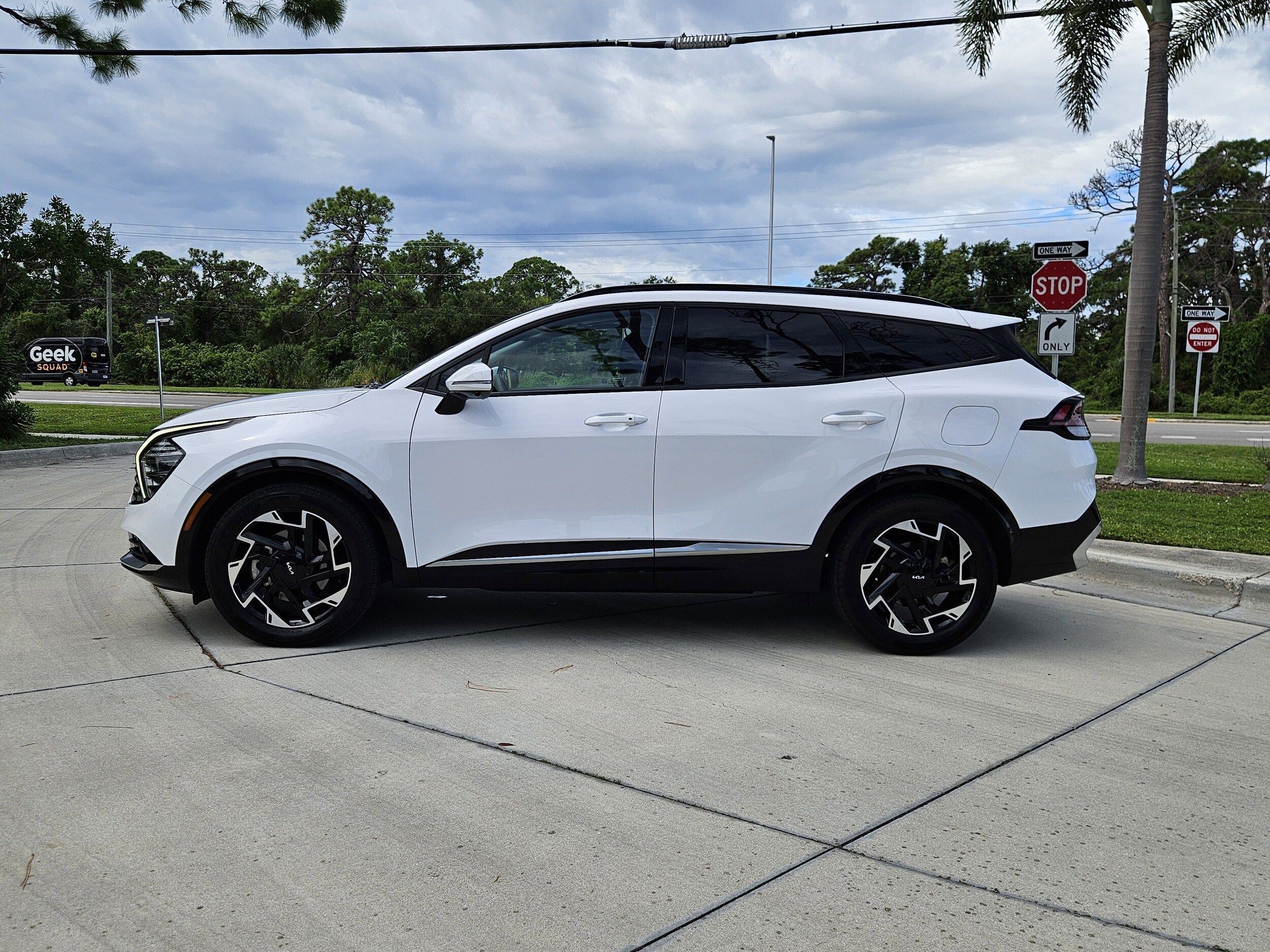2023 Kia Sportage photo 4