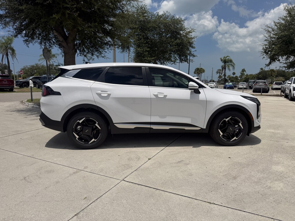 New 2026 Kia Sportage EX SUV