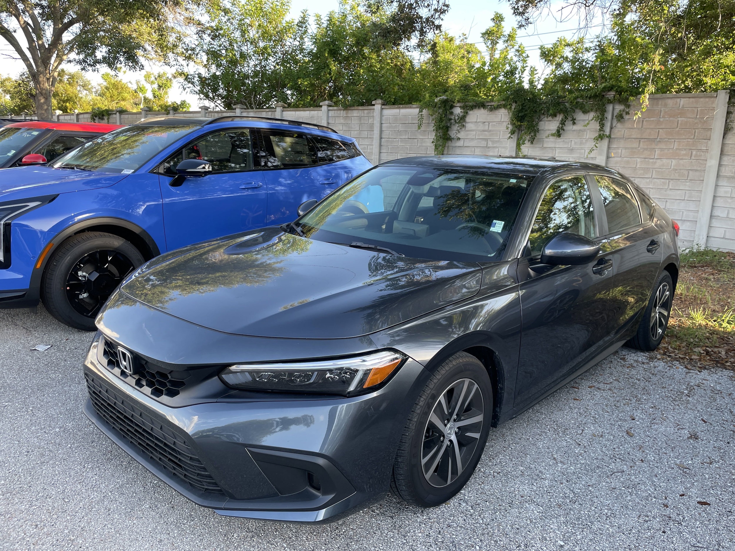 2023 Honda Civic LX Hatchback photo 4