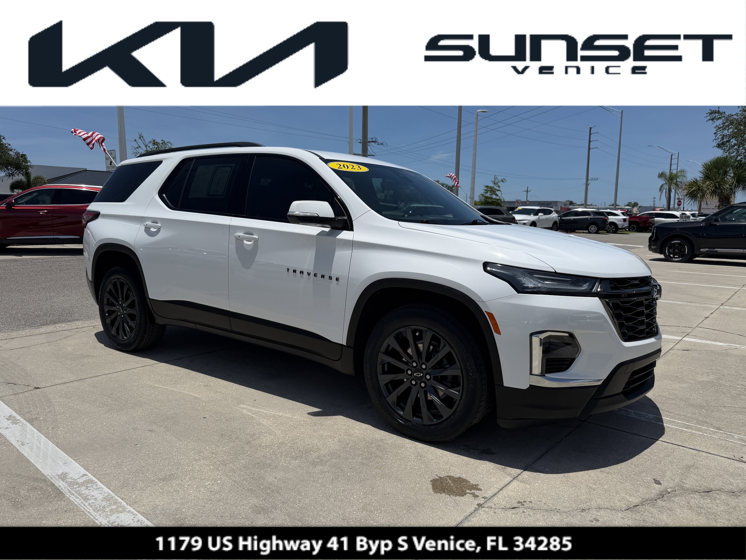 2023 Chevrolet Traverse FWD RS's photo