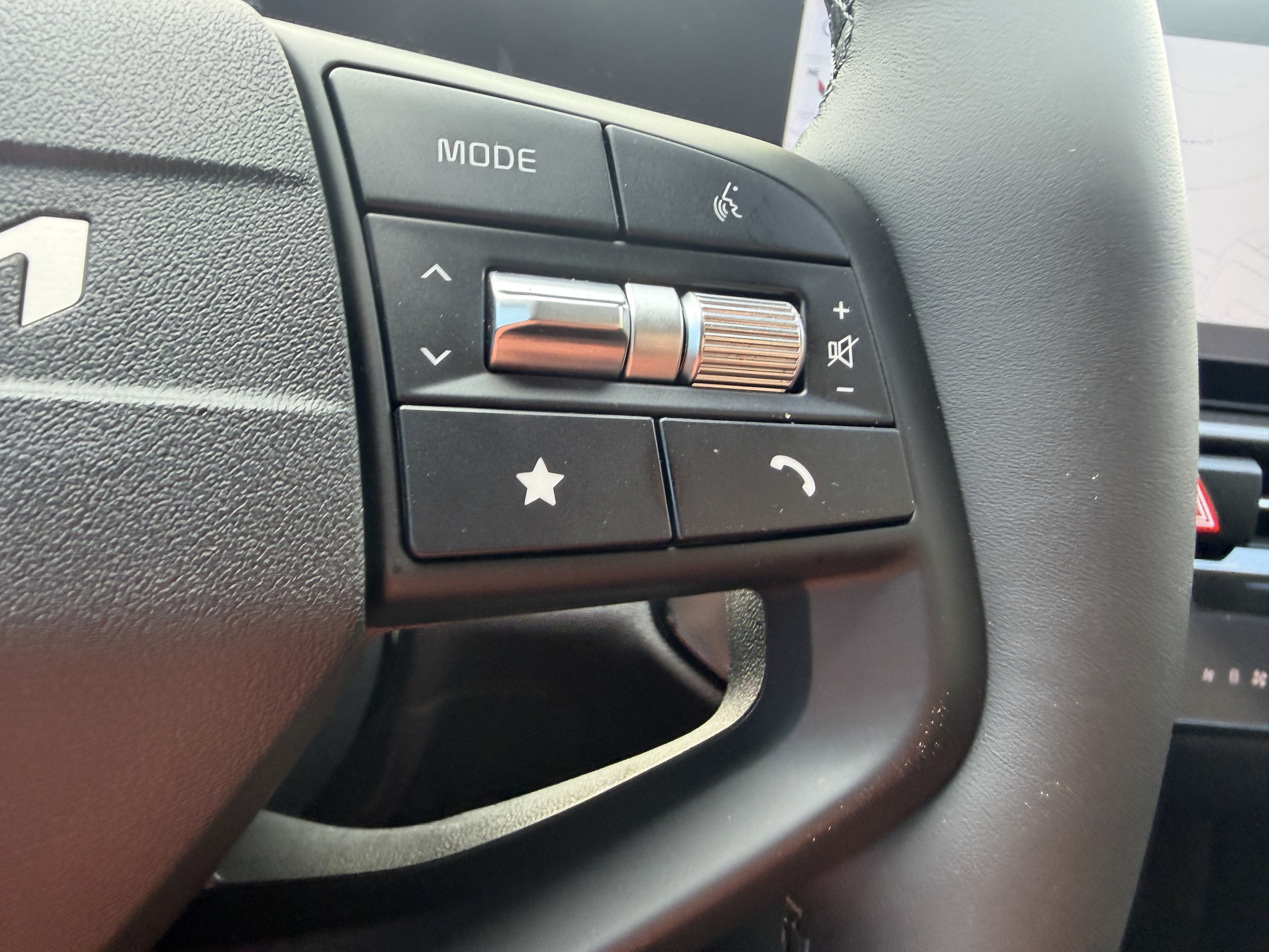2026 Kia Sportage SX - Photo 28