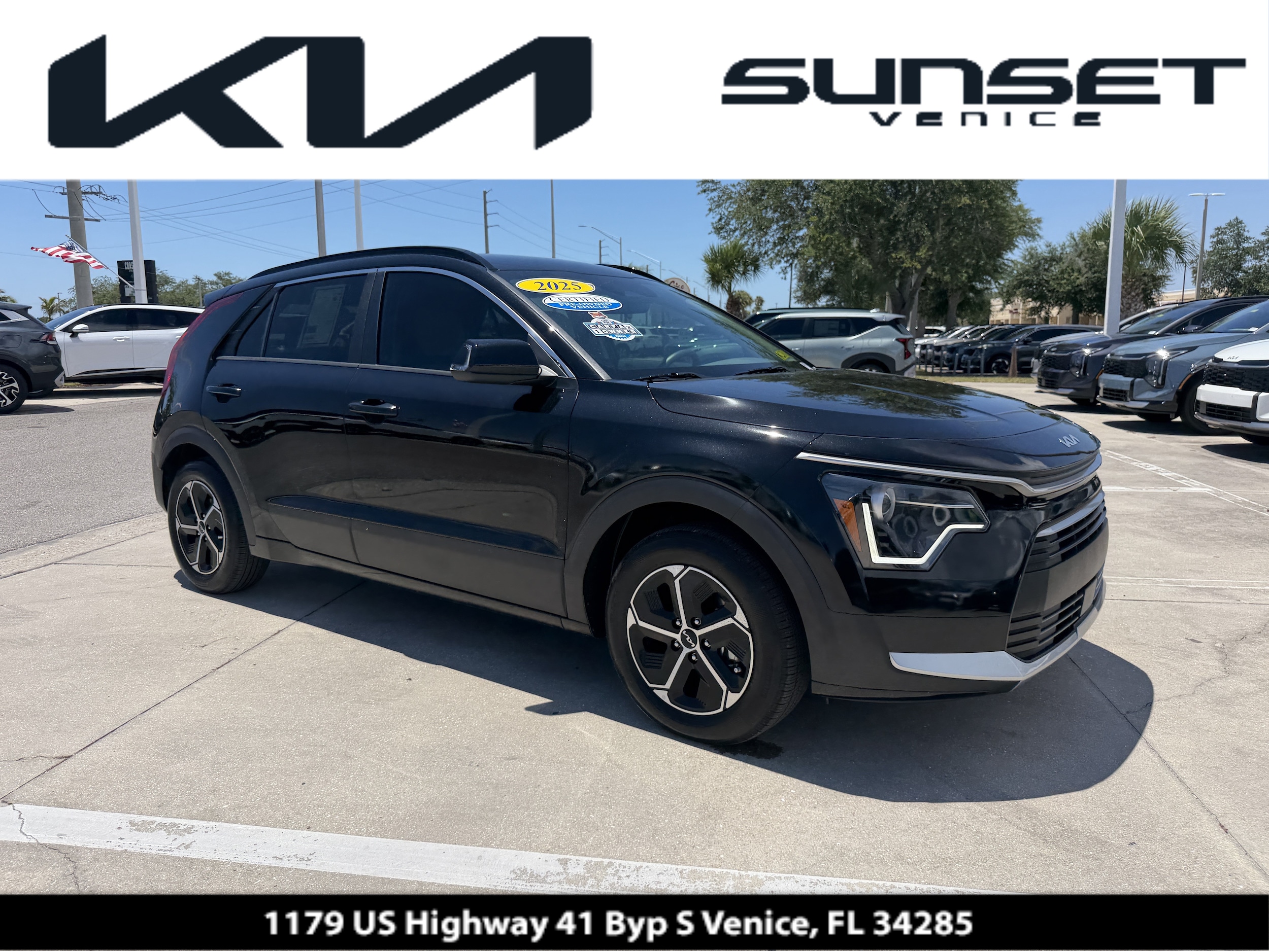 2025 Kia Niro EX HEV's photo