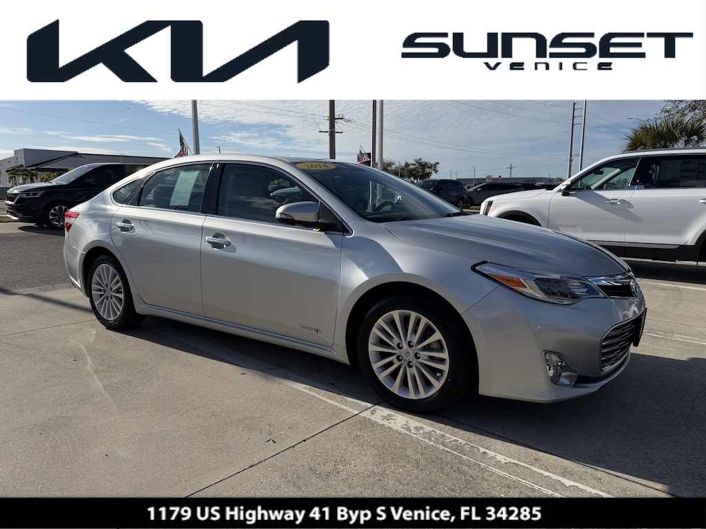 Used 2014 Toyota Avalon Hybrid Limited Sedan