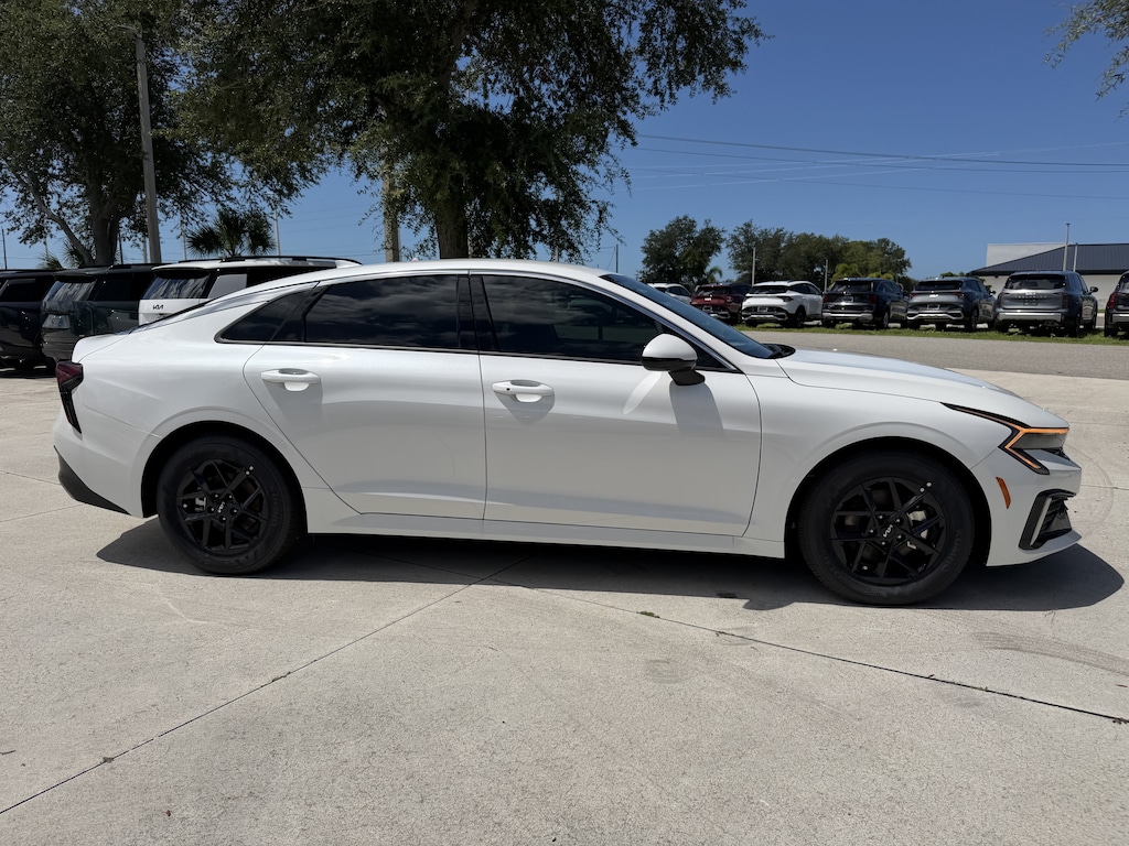 New 2026 Kia K5 LXS Sedan