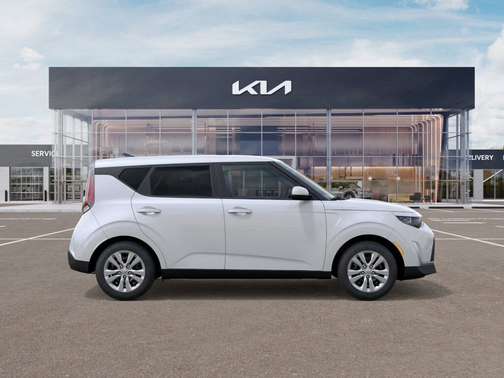 New 2025 Kia Soul LX Hatchback