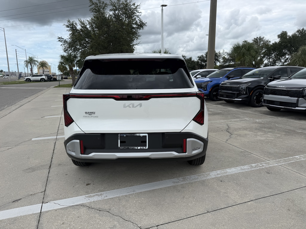 New 2027 Kia Seltos LX SUV