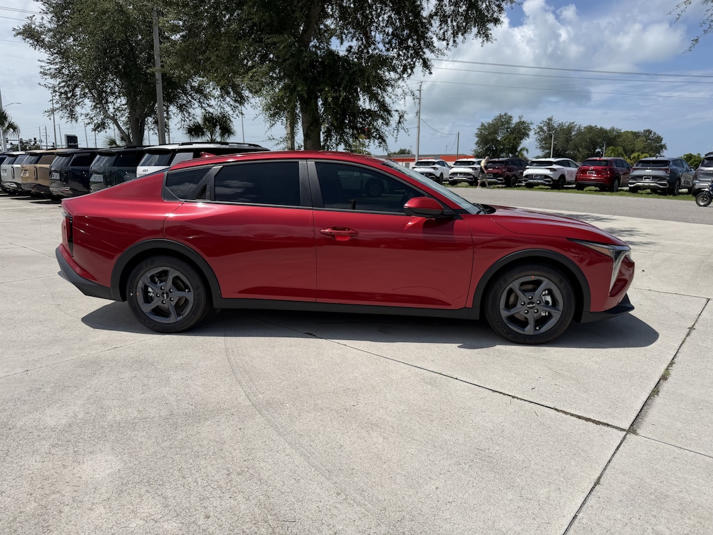 New 2026 Kia K4 LXS Sedan