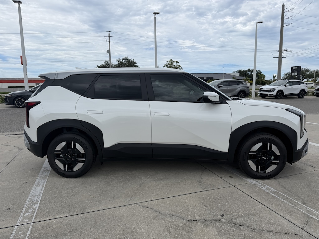 New 2027 Kia Seltos LX SUV
