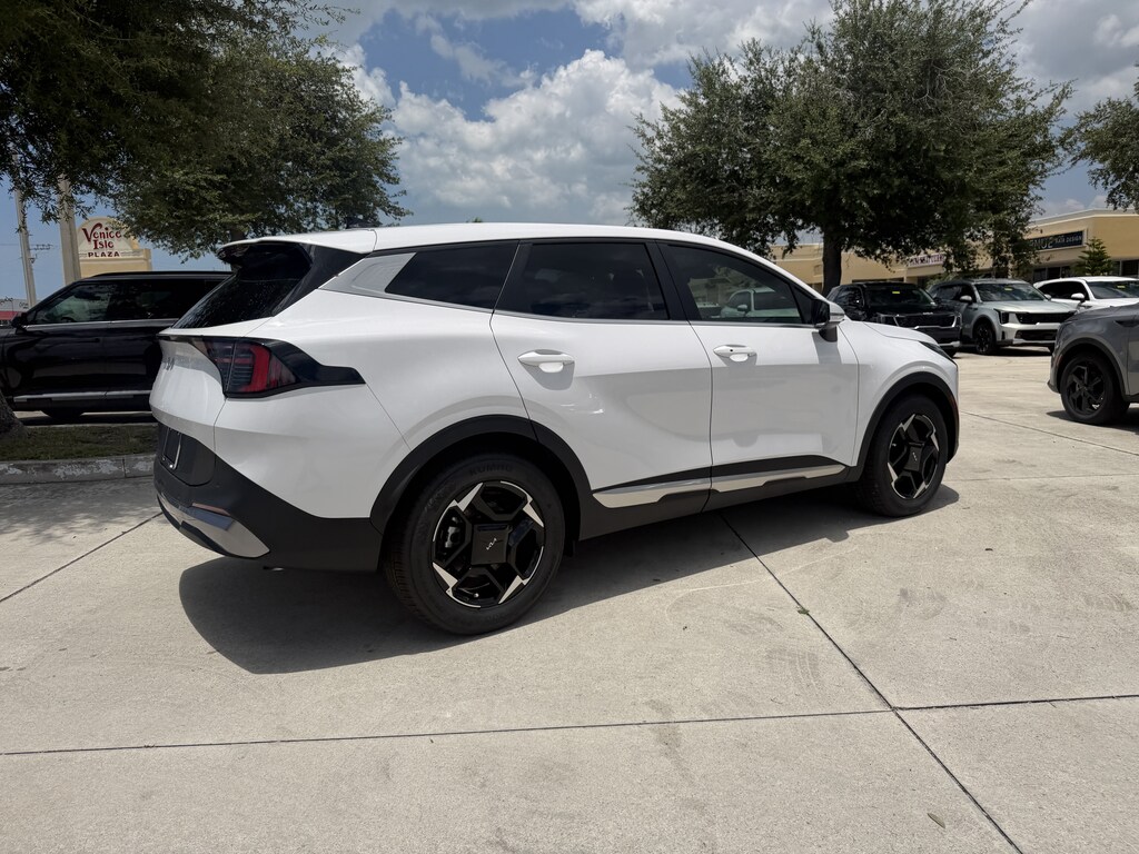 New 2026 Kia Sportage EX SUV